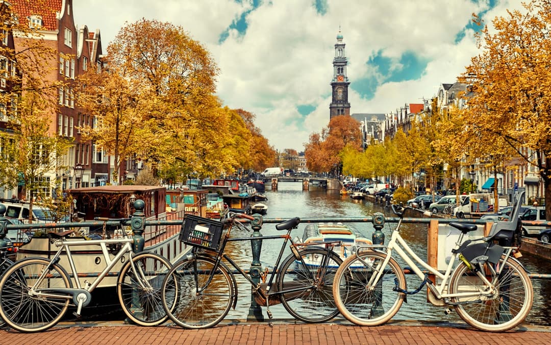 Amsterdam Travel Guide: Canals, Culture, Food & the Best Things to Do